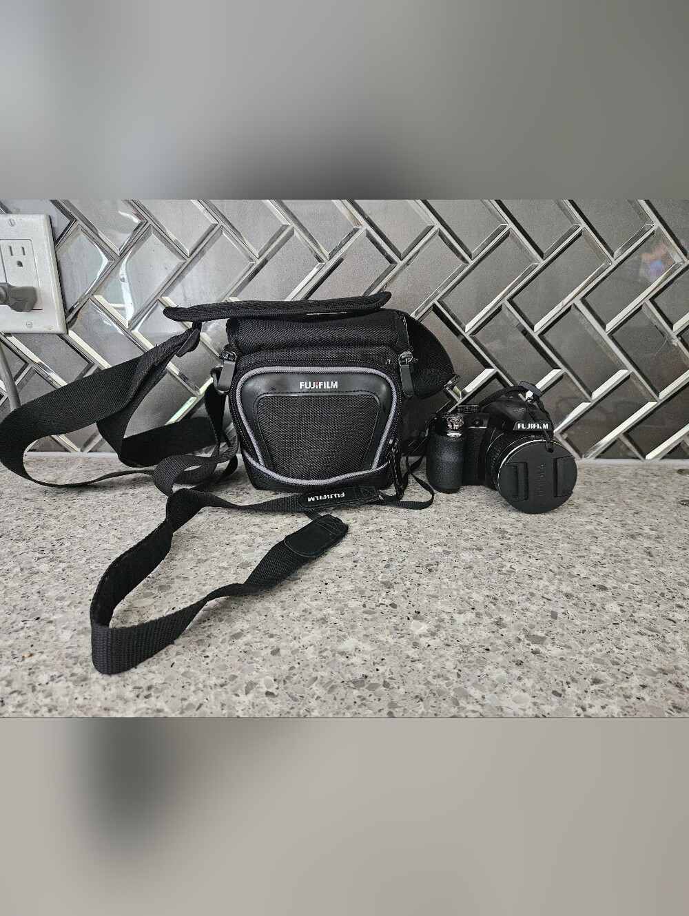Fujifilm FinePix S3400